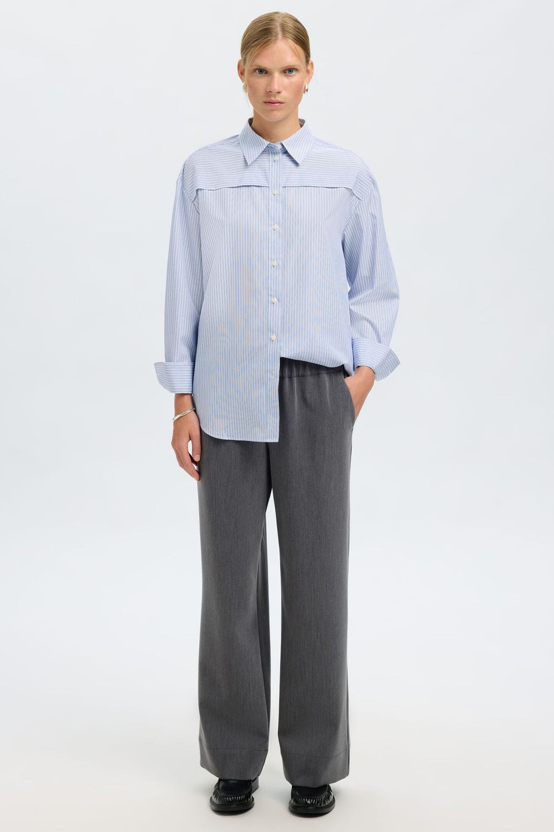 Selected Femme Sandra skjorte i Cashmere Blue – bagfra