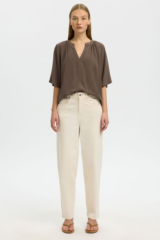 Selected Femme Viva top chocolate chip – bluse med V-hals, raglanærmer og let pasform.