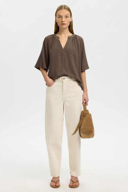 Selected Femme Viva top chocolate chip – bluse med V-hals, raglanærmer og let pasform.