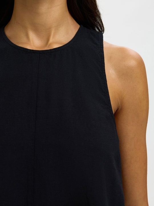 Selected Femme Luisa SL top black – ærmeløs top i hør med rund hals og løs pasform.