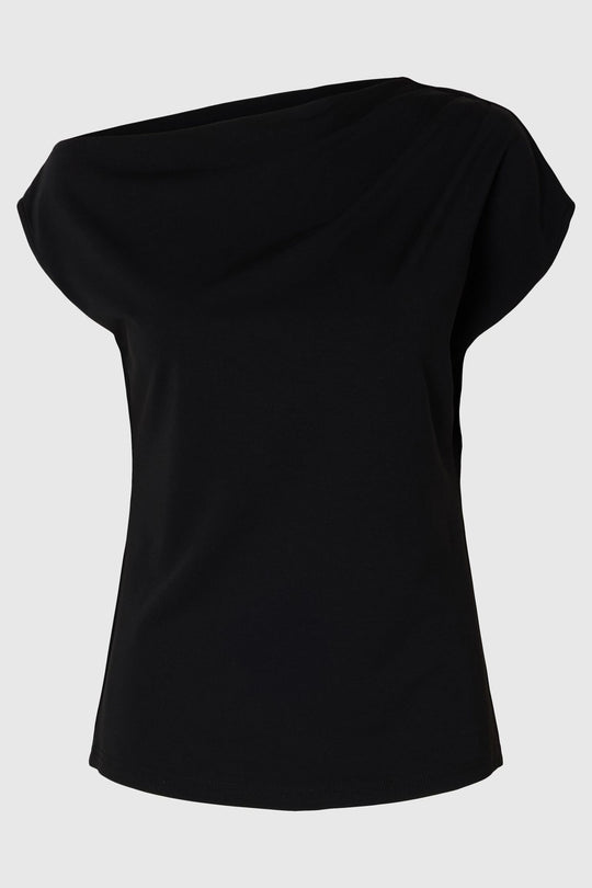 Selected Femme Molly top i sort med asymmetrisk udskæring og draperet design.