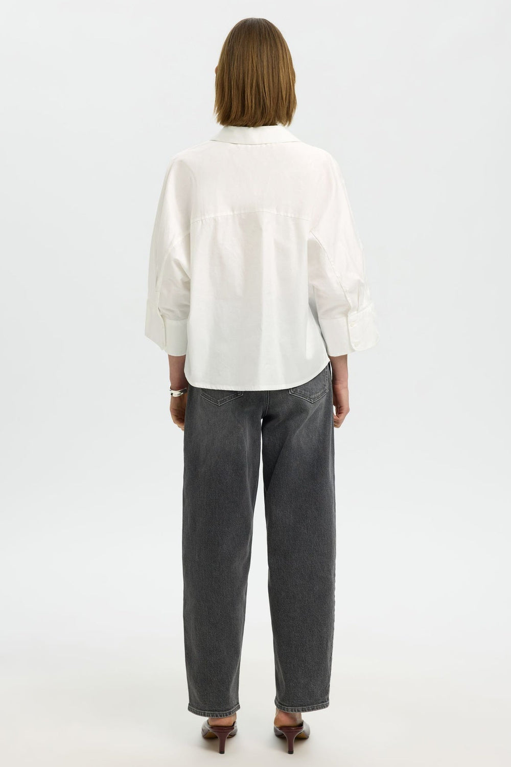 Selected Femme Emilia Oversize 3/4 Skjorte i bright white i 100% økologisk bomuld.