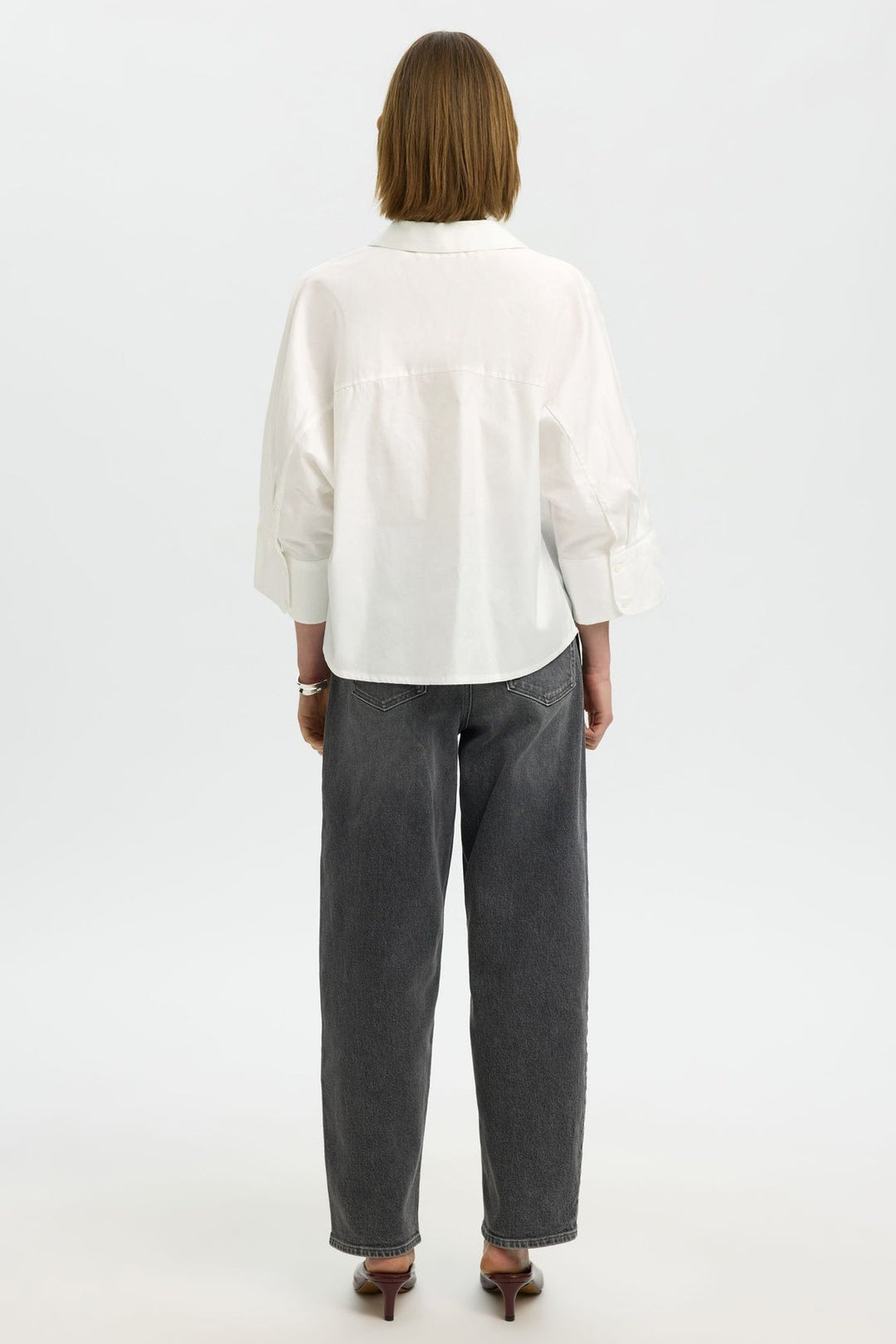 Selected Femme Emilia Oversize 3/4 Skjorte i bright white i 100% økologisk bomuld.