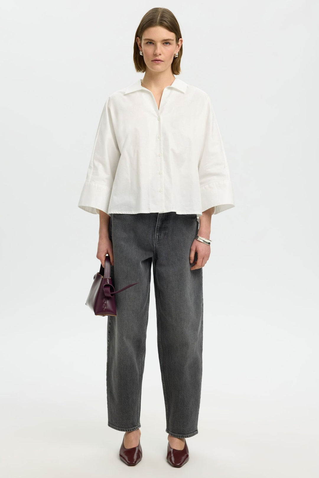 Selected Femme Emilia Oversize 3/4 Skjorte i bright white i 100% økologisk bomuld.