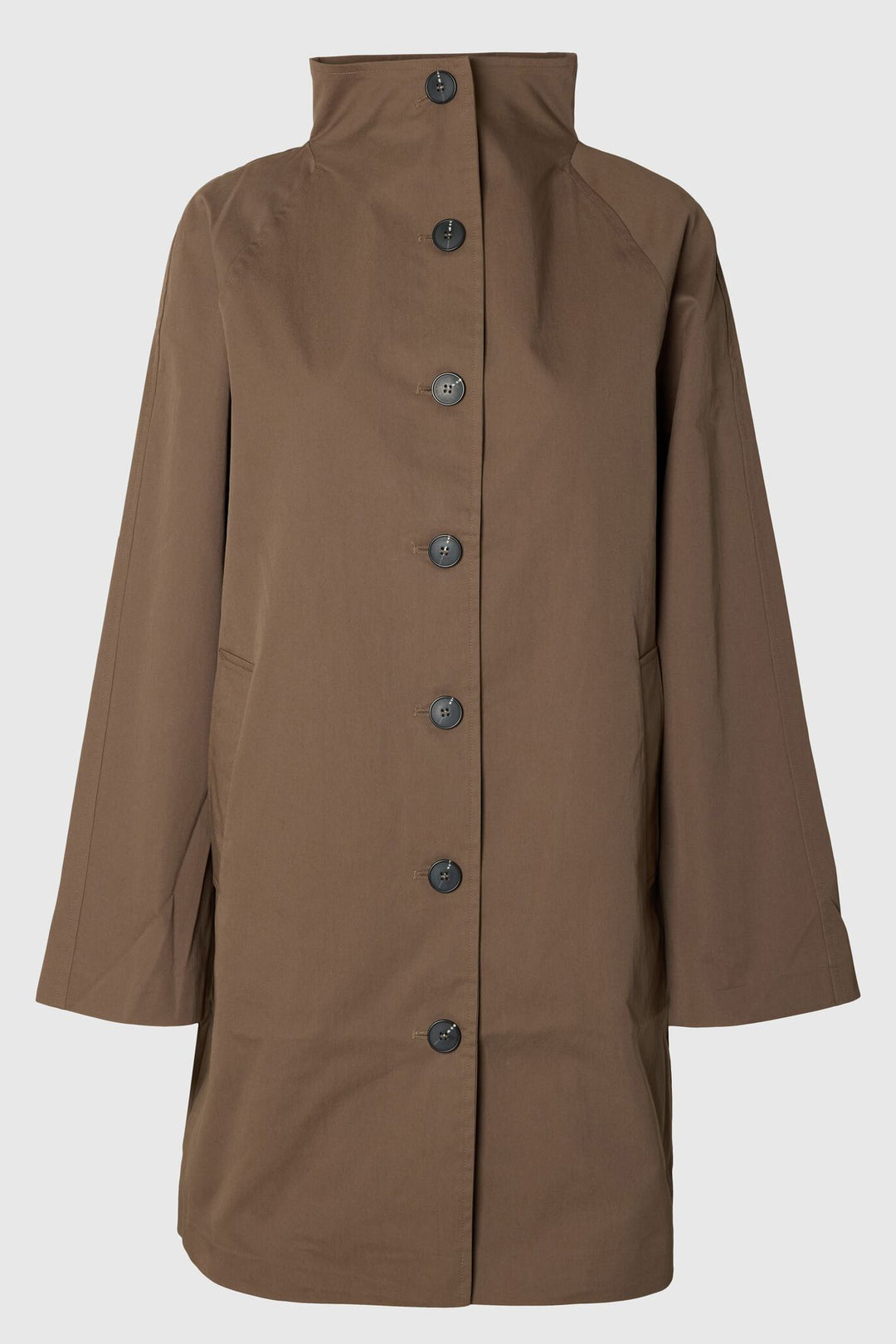 Selected Femme Cilo-Vinni trenchcoat i chocolate chip med høj hals og knaplukning.