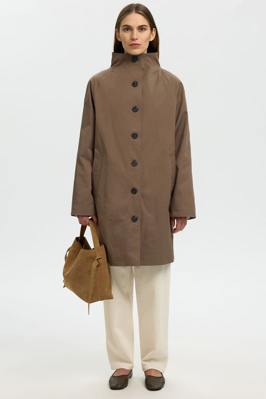 Selected Femme Cilo-Vinni trenchcoat i chocolate chip med høj hals og knaplukning.