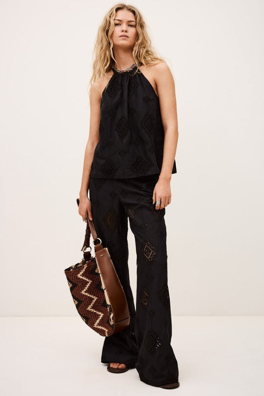 ba&sh Cami Maxi top i sort med broderie anglaise, flæsekanter og keyhole-lukning i ryggen.