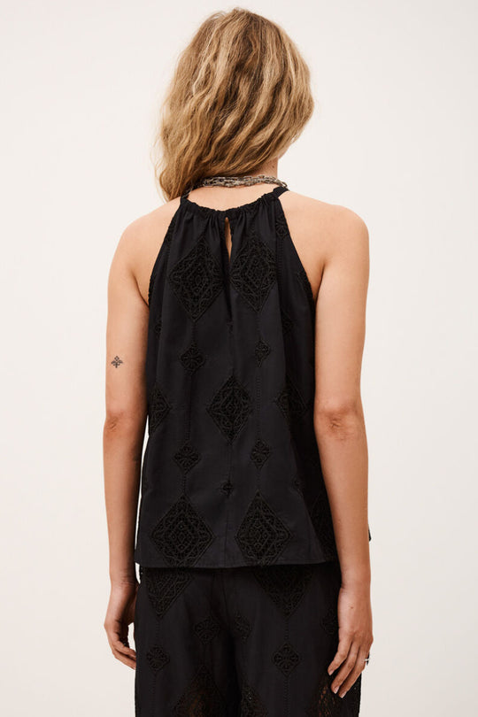 ba&sh Cami Maxi top i sort med broderie anglaise, flæsekanter og keyhole-lukning i ryggen.