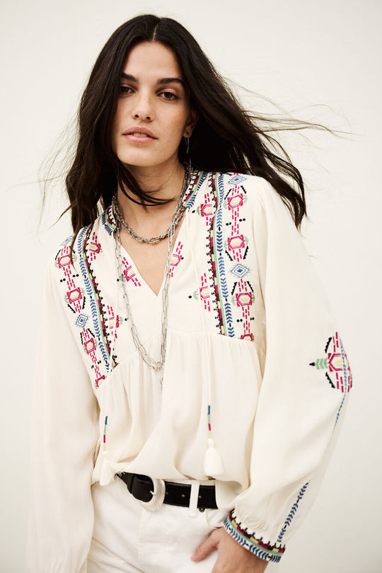 ba&sh Tilt Blouse i ecru – let bluse i viskose med afslappet pasform.