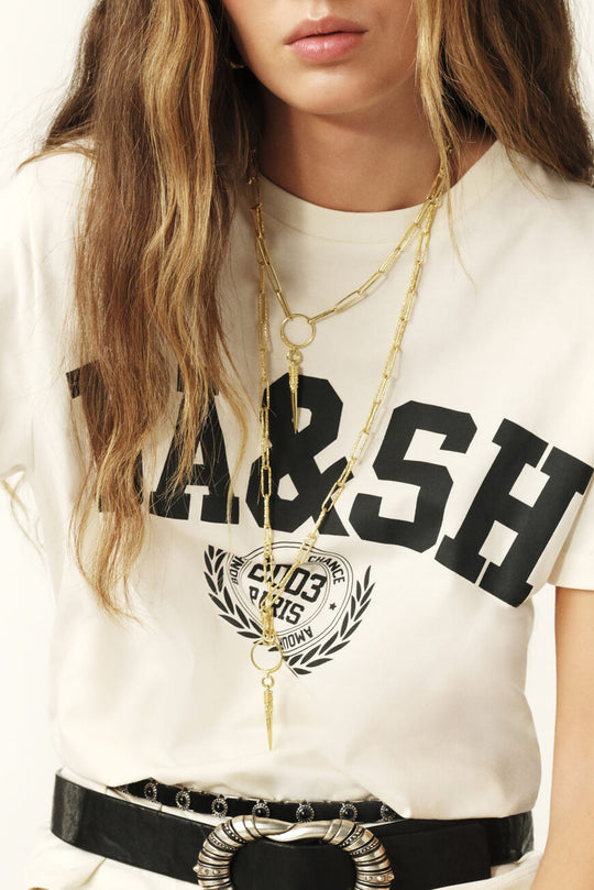 ba&sh Ioni T-shirt i økologisk bomuld med croppet pasform og sporty logo-print i college-stil. 
