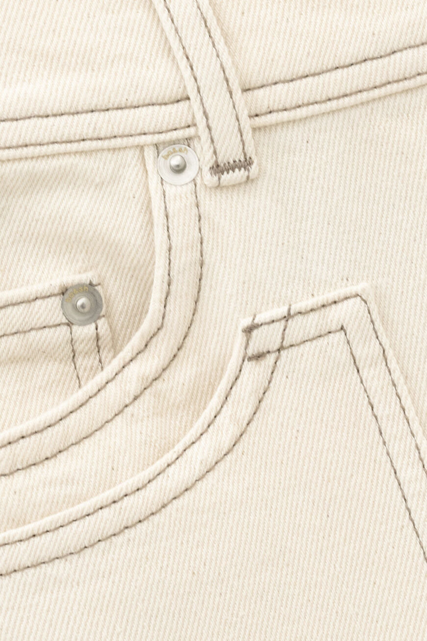 ba&sh Zoel jeans i ecru med cargo-inspirerede lommedetaljer.