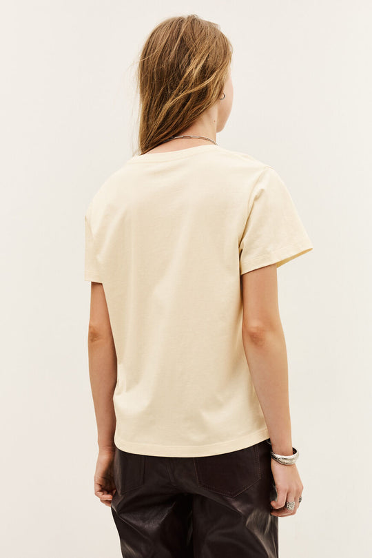 ba&sh Ioni T-shirt i ecru fremstillet i 100% økologisk bomuld.