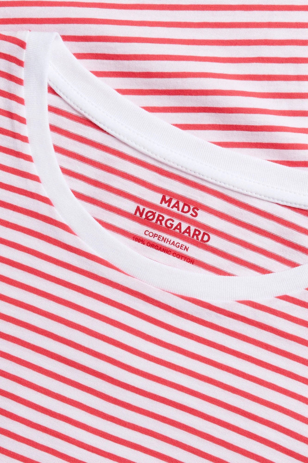 Mads Nørgaard | T-Shirt | Organic Jersey Stripe Teasy Tee, Brilliant White/Geranium
