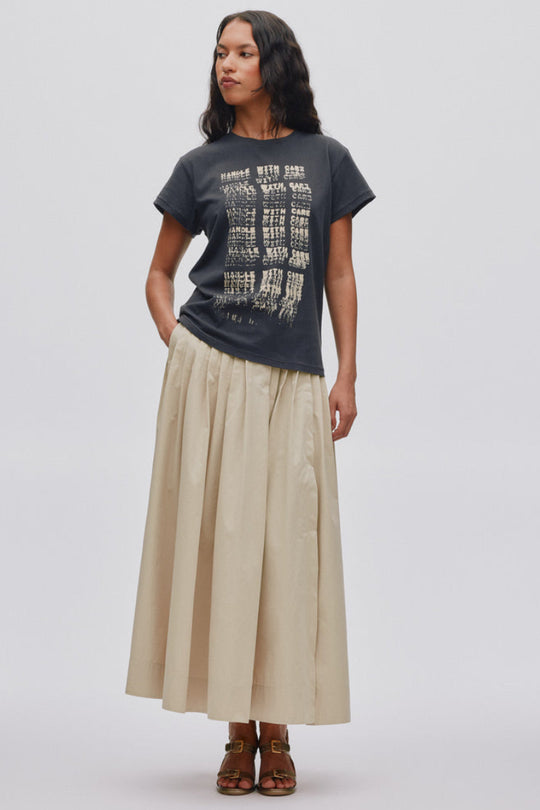 Rabens Saloner Ambla T-shirt faded black – T-shirt med print og afslappet pasform.