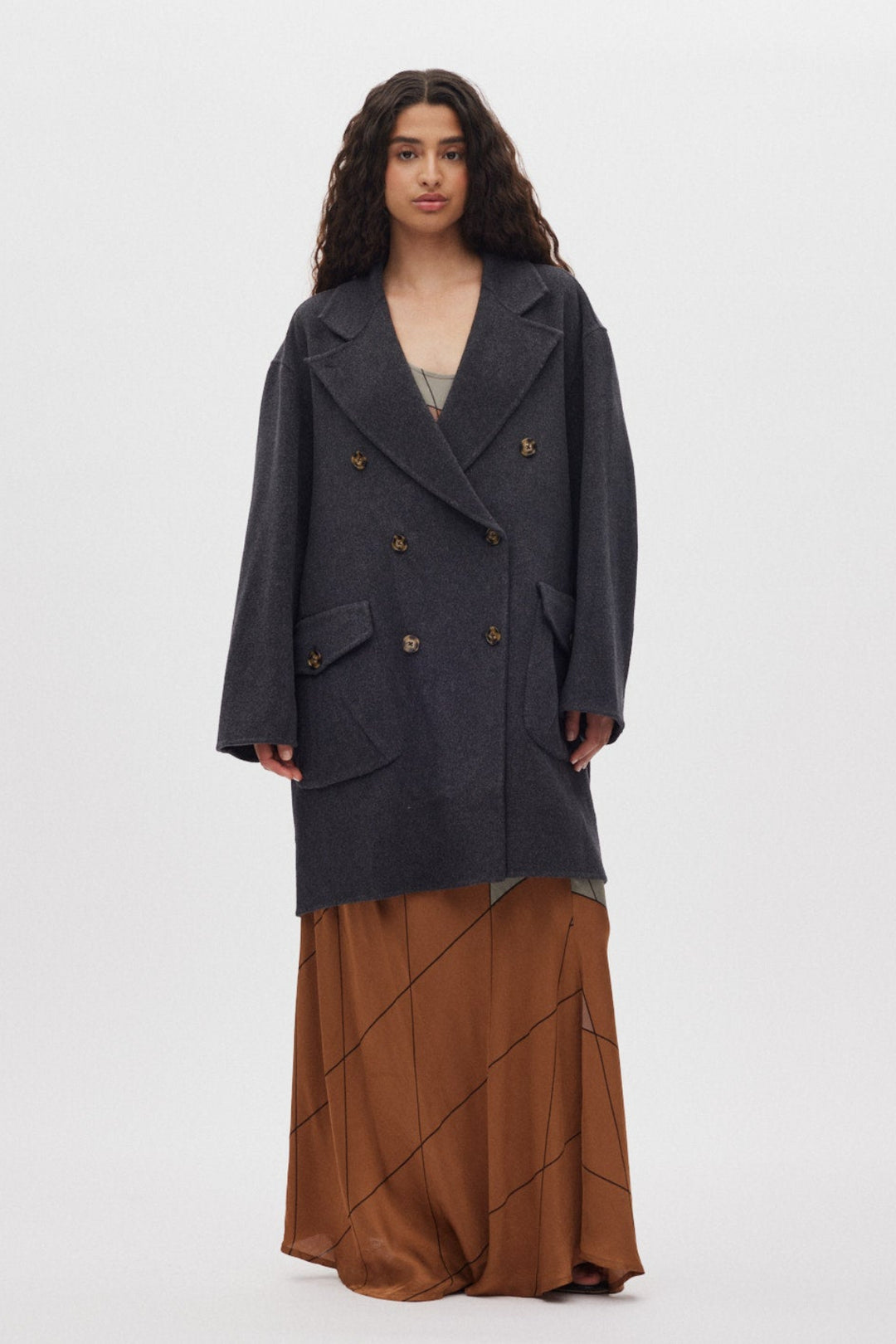 Rabens Saloner Leanna Double Felt Wool frakke i mørkegrå melange set forfra
