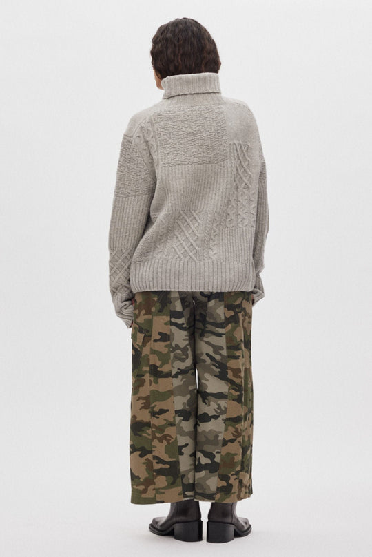 Rabens Saloner Anli Patchwork Knit sweater i lysegrå melange set fra siden