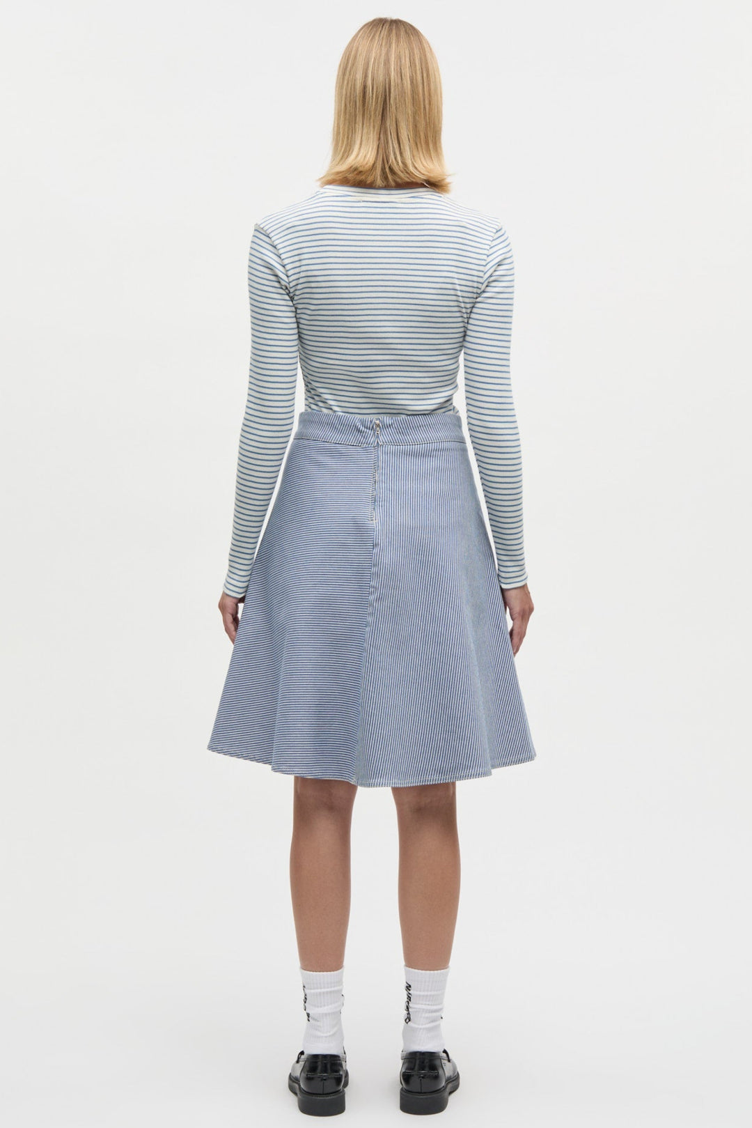 Mads Nørgaard Stelly Skirt – denimnederdel i cobalt striber med A-snit.
