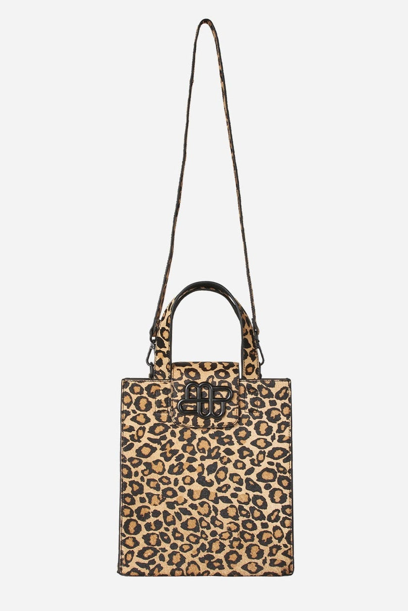 Munthe Pazzie Bag – eksklusiv leopardtaske i 100 % kolæder med MUNTHE emblem og aftagelig strop. Hver taske er unik.