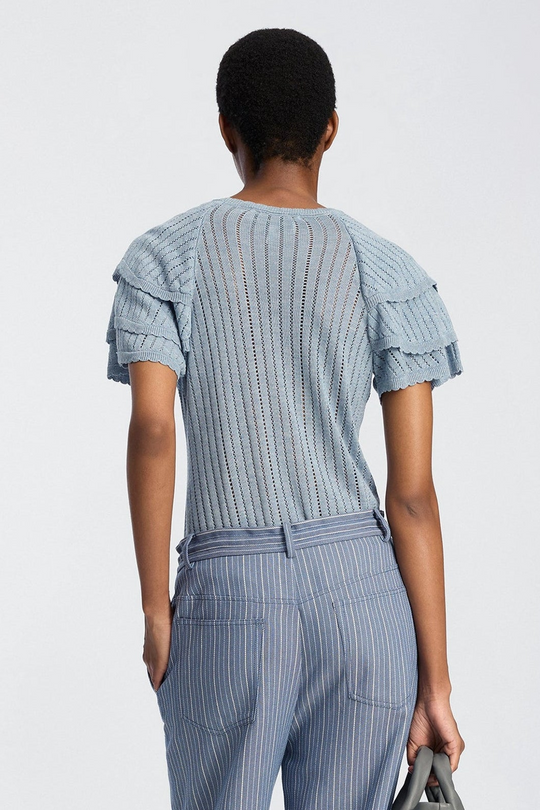 MUNTHE Brady Knit i blue – kortærmet striktop med open-knit struktur og rund hals.