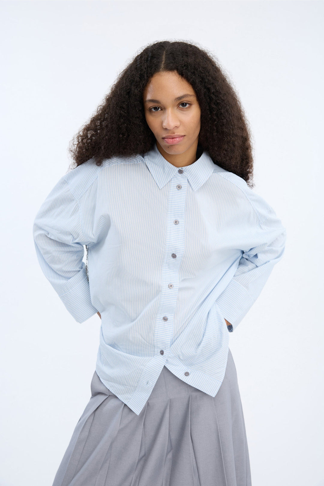 Munthe Vontario bluse i stripe blue – alternativ visning 7