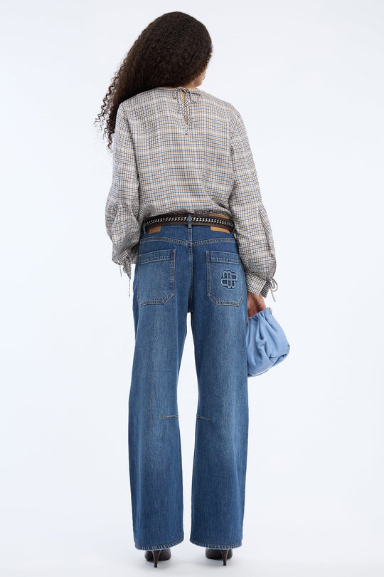 MUNTHE Bohdi Jeans i indigo med regulær pasform og lige ben.
