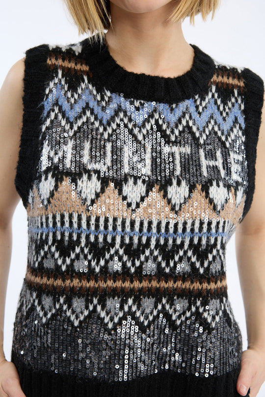 MUNTHE Vitalism Knit i mix black med grafisk strikmønster.