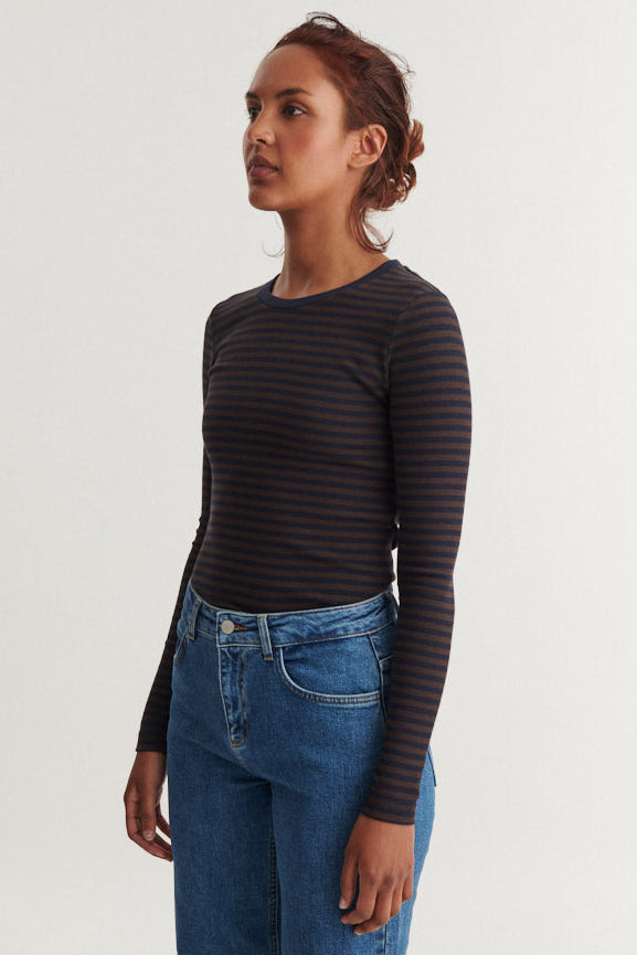 Basic Apparel Ludmilla LS Tee, chocolate torte/black