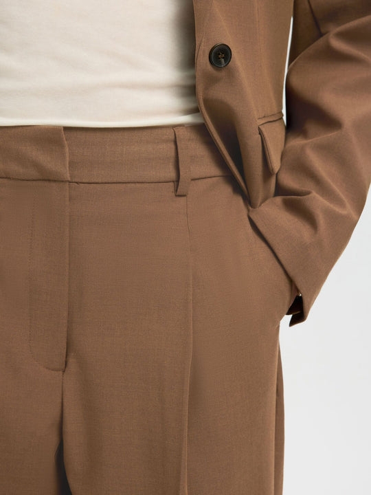 Selected Femme Signe barrel-bukser i toffee 