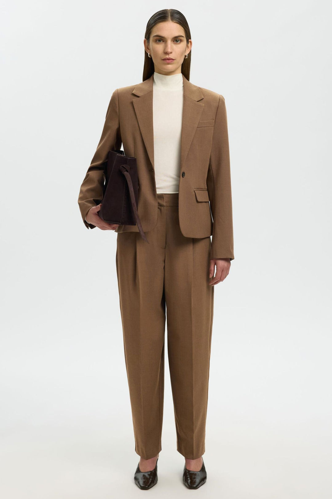 Selected Femme Signe blazer i toffee 