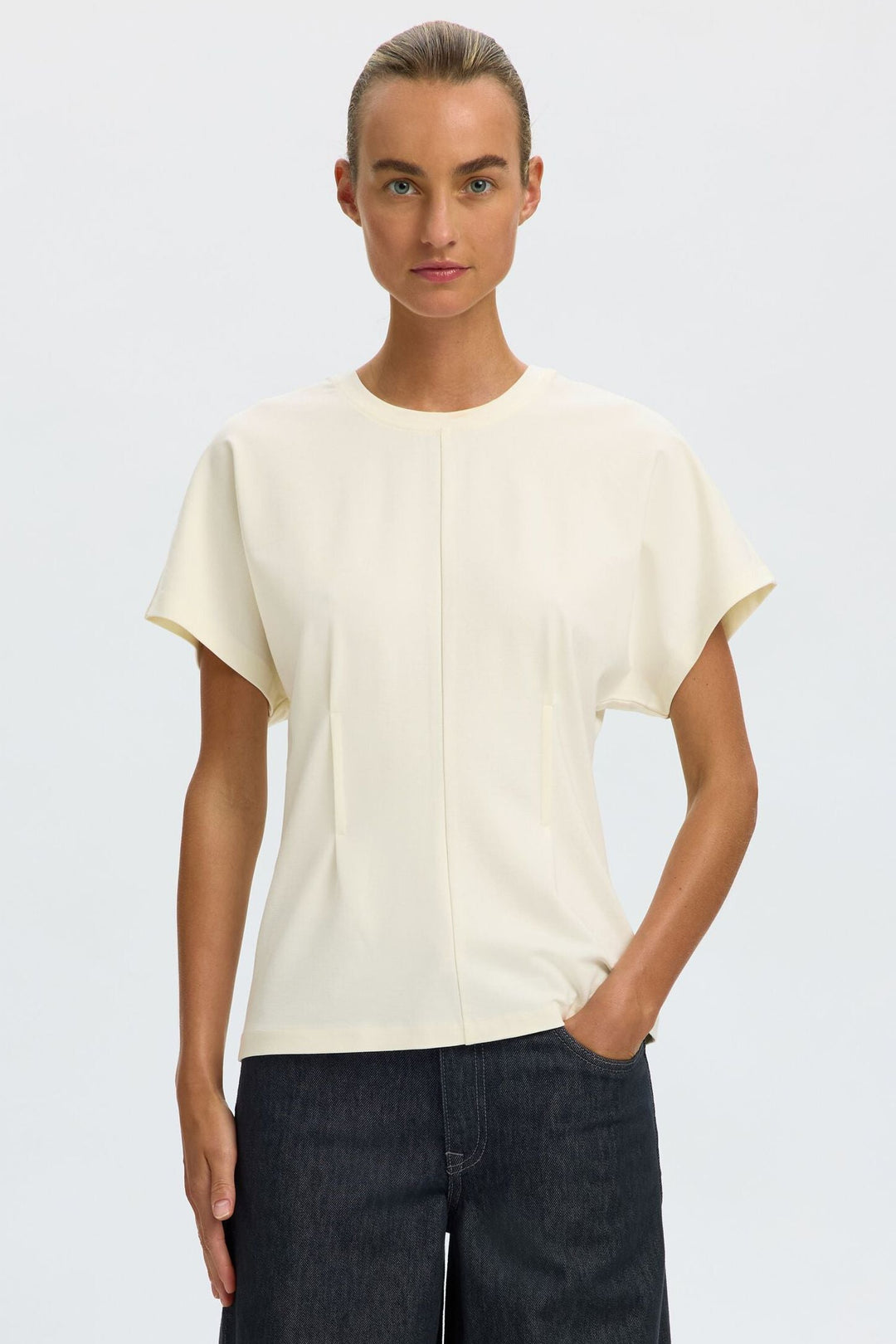 Selected Femme Wera T-shirt i egret – produktbillede forfra