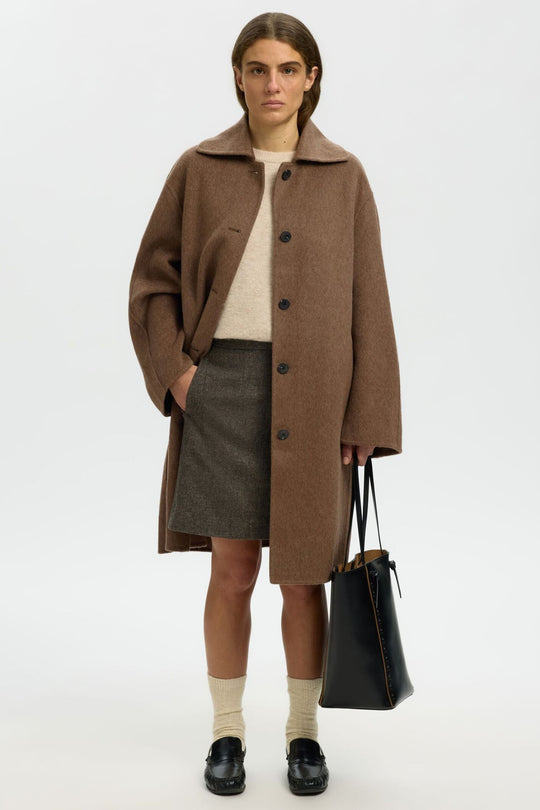 Selected Femme Geri frakke i chocolate chip – styling og silhuet