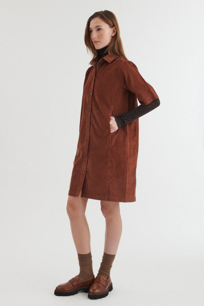 Basic Apparel Millu Dress tortoise shell – set fra siden