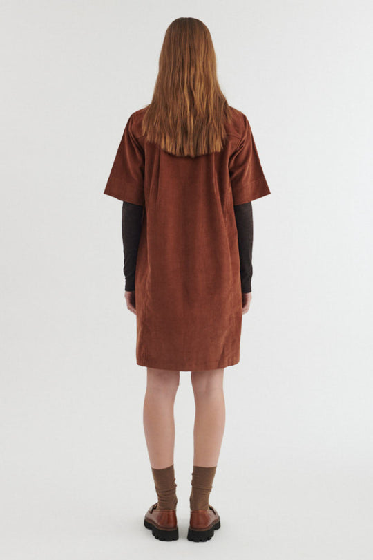 Basic Apparel Millu Dress tortoise shell – detalje af pasform