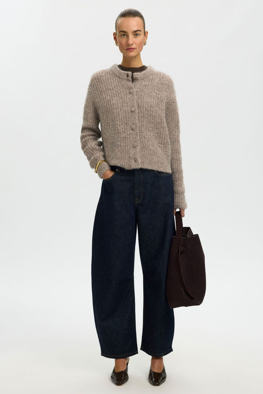 Selected Femme Gabriella cardigan i steel grey – detalje af pasform