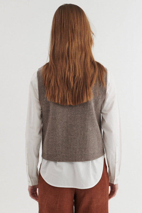Basic Apparel Liz vest i portobella – detalje af pasform