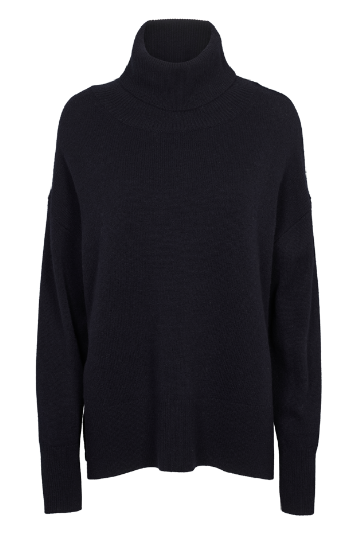Basic Apparel Liz T-Neck sweater i navy – produktbillede forfra