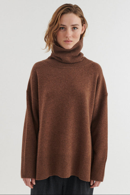 Basic Apparel | Sweater | Liz T-neck, fondue fudge