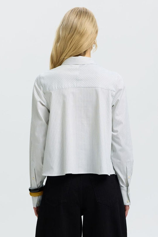 Romie Relaxed Shirt med grønne striber set forfra