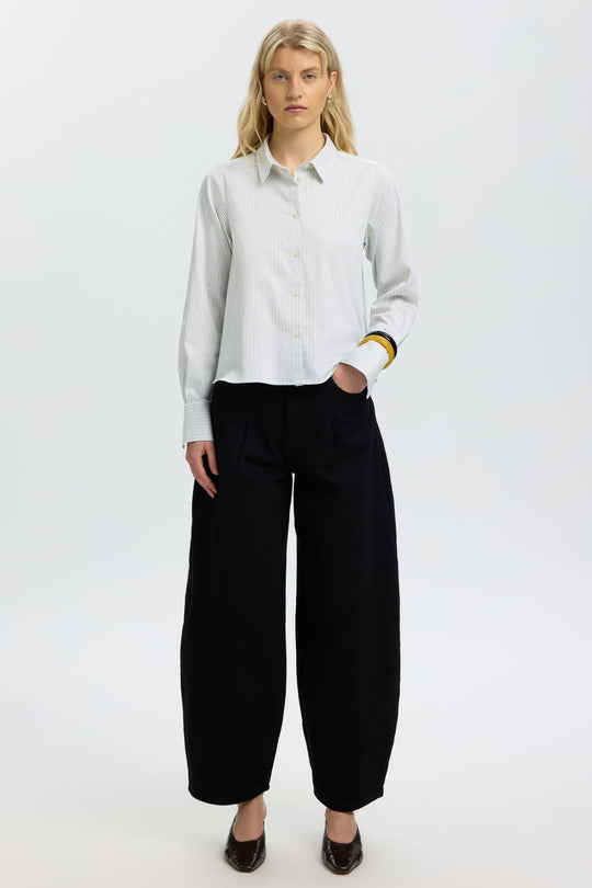 Selected Femme Romie-skjorte set fra siden