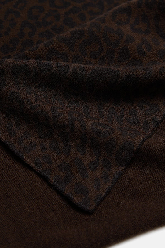 Detalje af Triangle Leo M cashmere-tørklæde i caffee