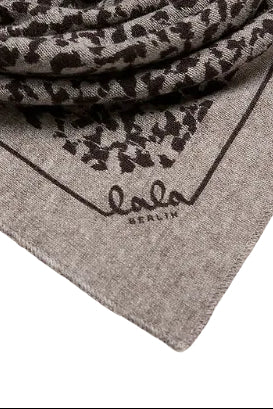 Detalje af Triangle Swoosh M i stradivari