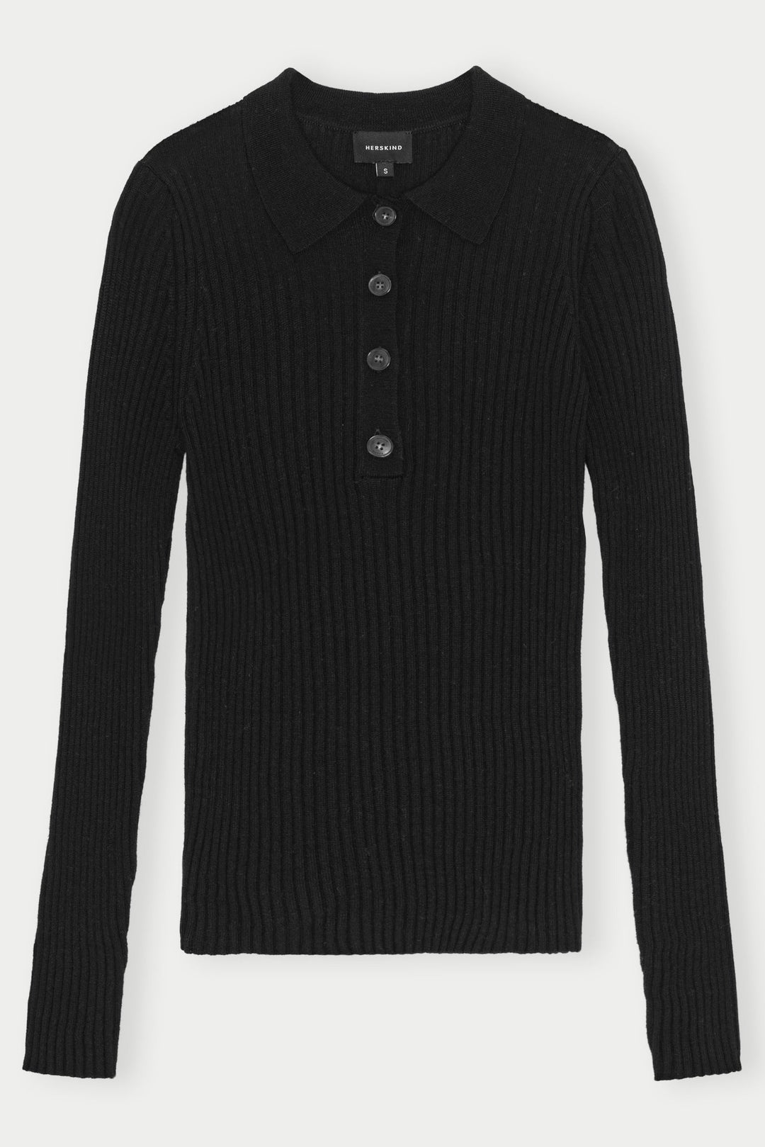 Herskind Cadee Knit Blouse i sort – blød strik-bluse med rund hals og lange ærmer, stilren og elegant.
