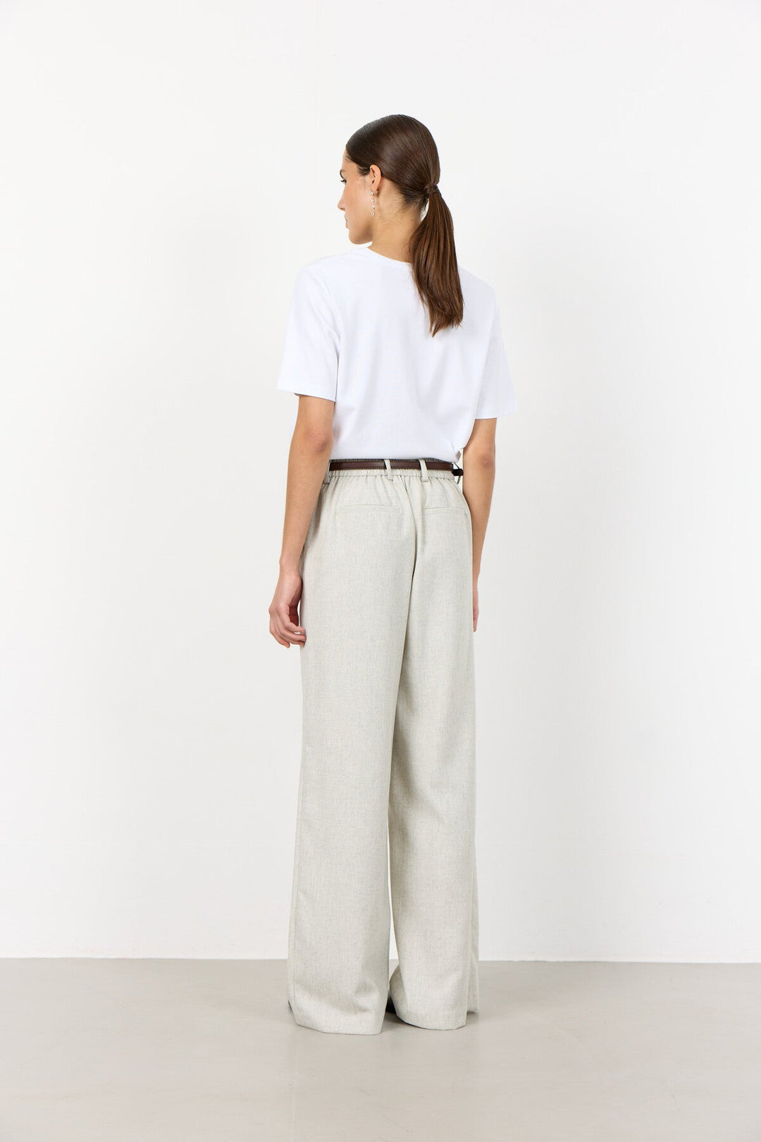 Leveté Room Paloma 2 T-shirt – klassisk T-shirt med V-hals og korte ærmer.