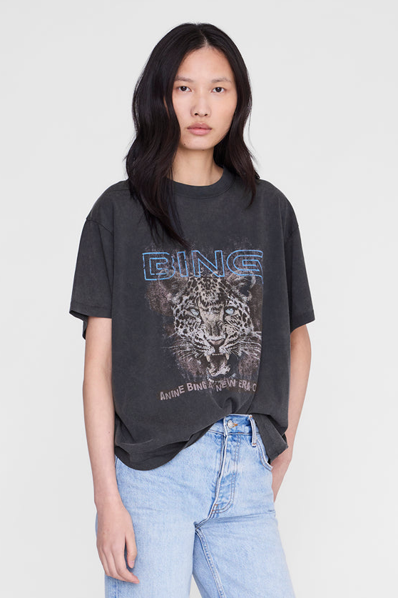 Anine Bing Cade Tee Leo Muse i washed black med leopardprint.