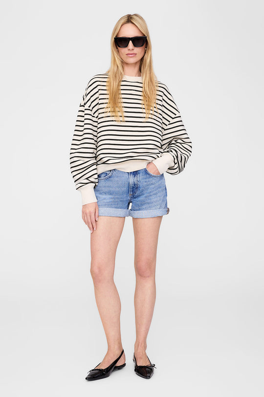 Anine Bing Dean Sweatshirt – klassisk sort og hvid stribet sweatshirt i blød French terry med afslappet pasform og broderet logo.