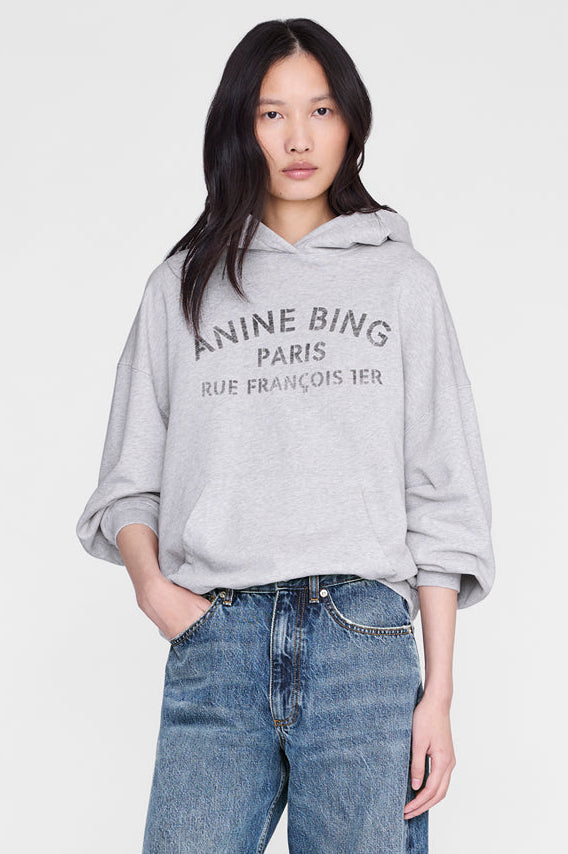 Anine Bing Harvey Sweatshirt Paris Stencil i heather grey med tonalt ANINE BING-logo.