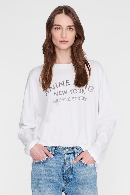 Anine Bing Ivan Long Sleeve New York Stencil i ivory med grafisk print.