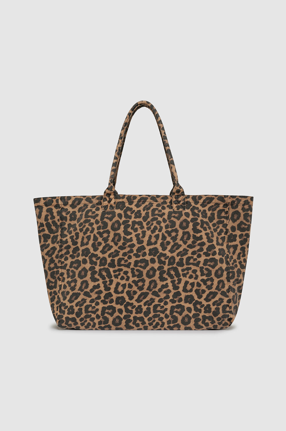 Anine Bing Leo Canvas Tote Black & Brown Leopard – stor canvas taske med leopardprint og hvid ANINE BING branding.
