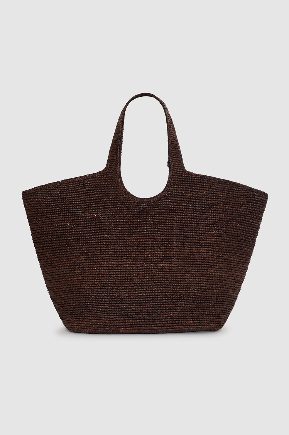 Anine Bing Lili Tote Raphia i dark brown håndflettet i raffia.