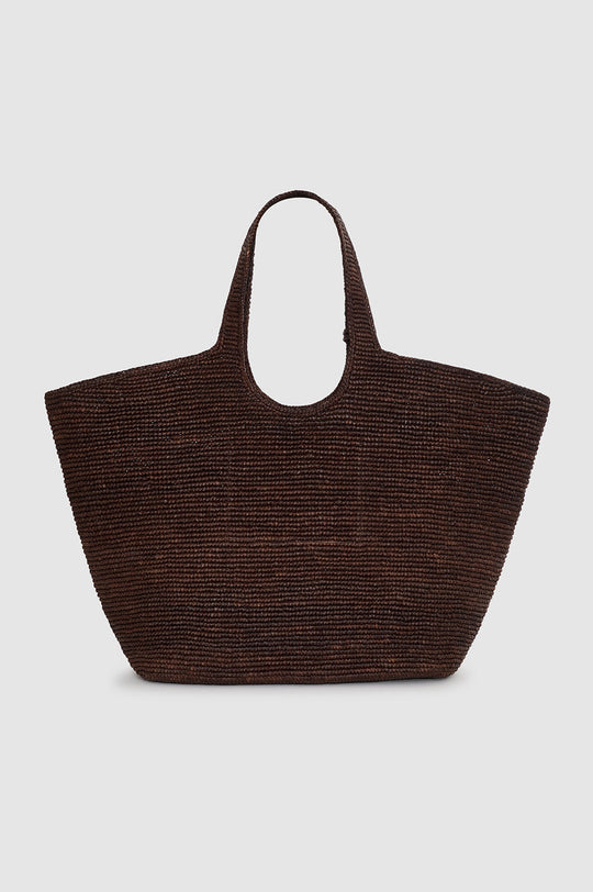 Anine Bing Lili Tote Raphia i dark brown håndflettet i raffia.